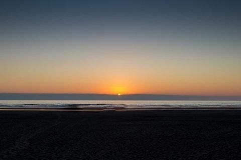 Colazione e prime luci del giorno Blu Levante