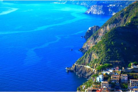 Tour tra terra e mare Blu Levante